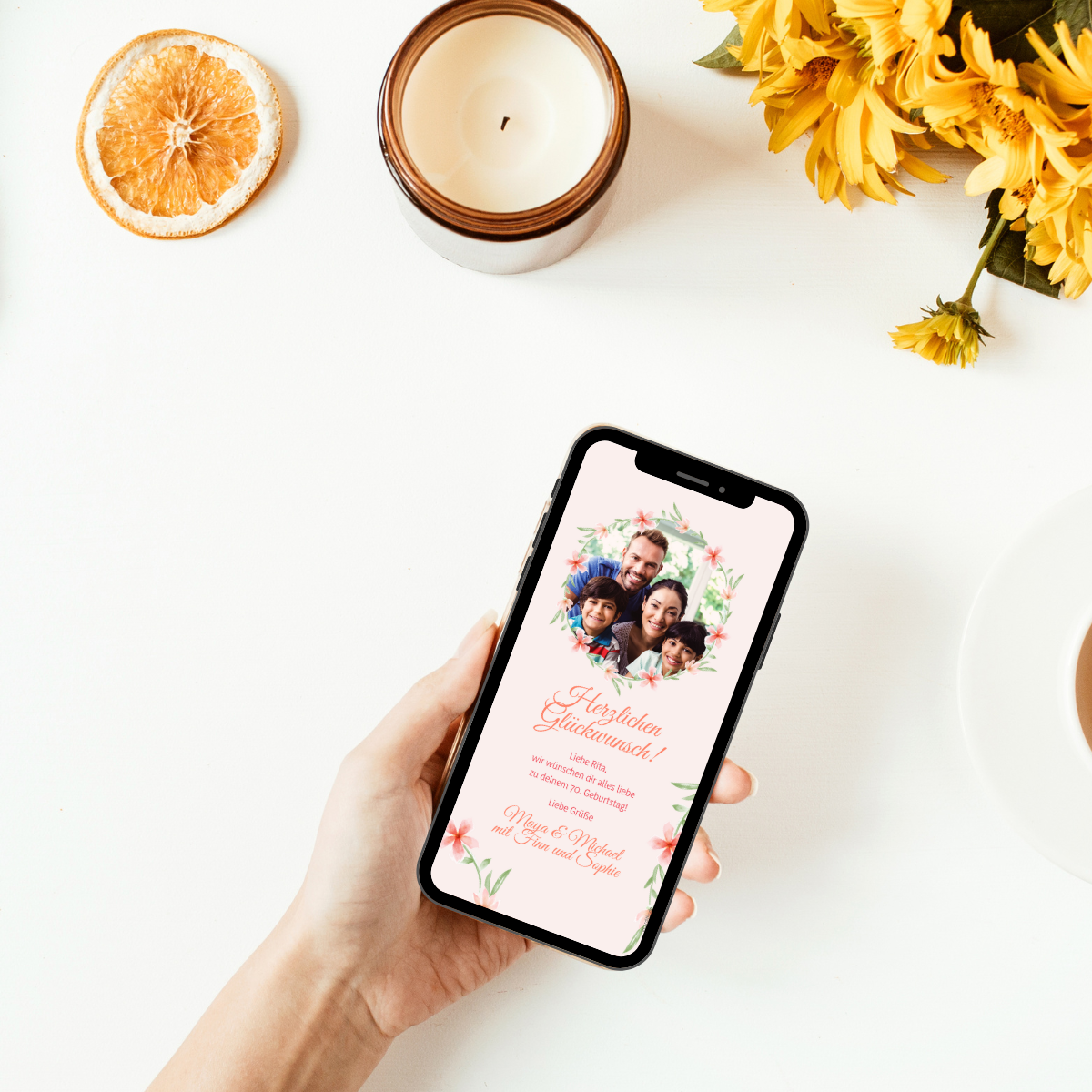 Tolle digitale Grußkarte oder Glückwunschkarte für WhatsApp mit einem Foto und einem Hintergrund in rosa mit floralen Elementen.