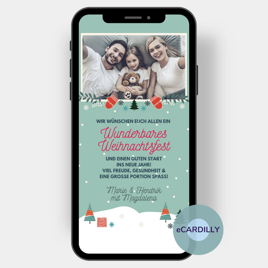 Weihnachtsgrüße per eCard an viele Freunde verschicken. Mit einem Foto und weihnachtlichen Motiven wie Handschuh, Eiskristall, Handschuh, Tannenbaum. Mit allen Namen